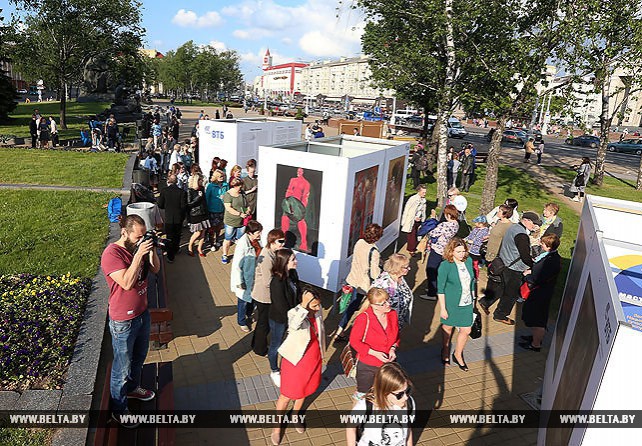 Выставка "Художник и город" открылась в Минске