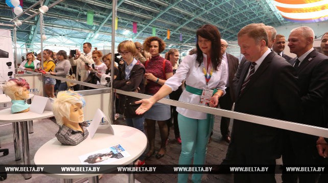 Кобяков посетил площадку WorldSkills Belarus 2018