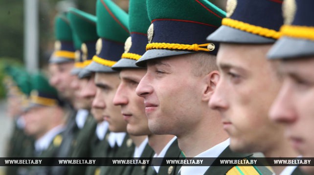 Торжественный выпуск офицеров Института пограничной службы состоялся в Минске