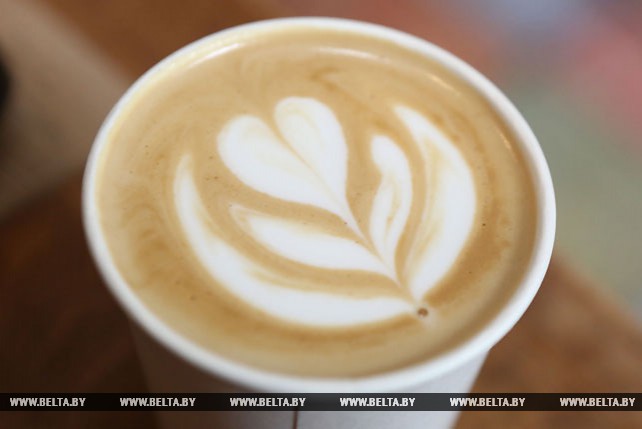 В Гродно людей с ограниченными возможностями учат профессионально готовить кофе