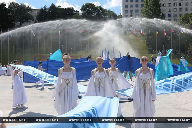 Победители международных конкурсов 26-го "Славянского базара" подняли флаг нынешнего фестиваля