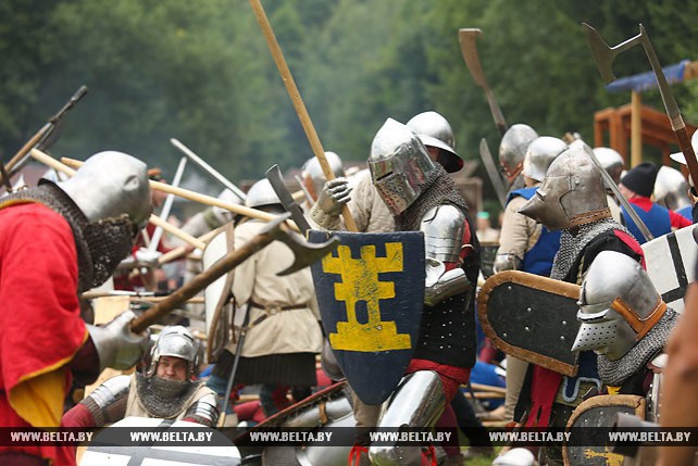 Грюнвальдскую битву реконструировали на фестивале в Дудутках