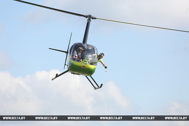 Чемпионат мира по вертолетному спорту проходит на Боровой