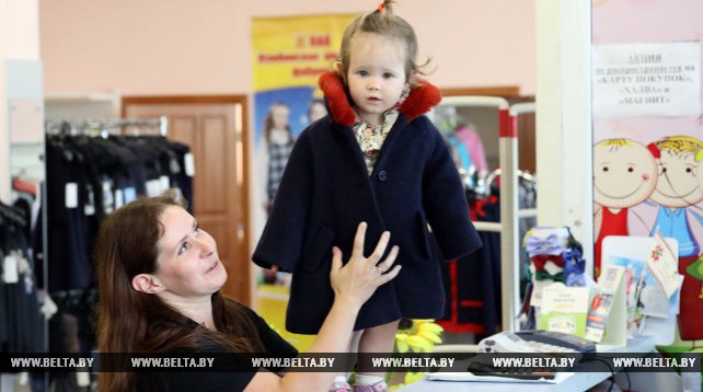 Жлобинская фабрика шьет детские пальто по заказу французской фирмы