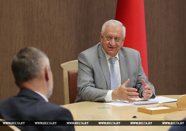 Мясникович встретился с послом Польши