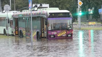 Ливень в Гомеле подтопил городские улицы