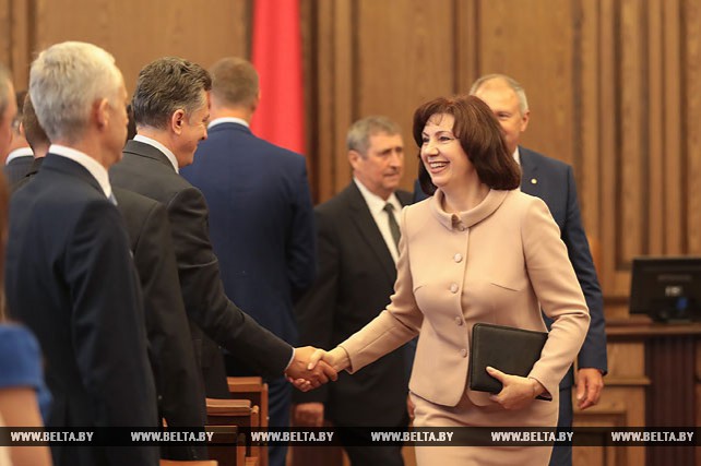 Кочанова представила новый состав правительства сотрудникам Аппарата Совета Министров