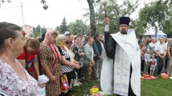 В Гомеле на Яблочный Спас освящали плоды под открытым небом