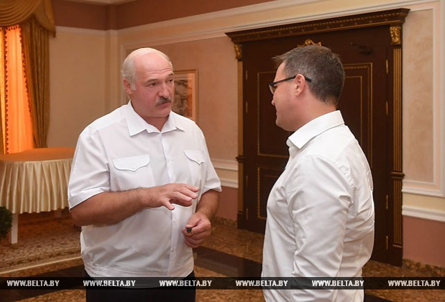Лукашенко дал интервью телеканалу "Беларусь 1"