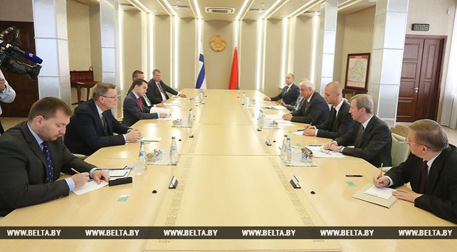 Мясникович встретился с делегацией парламента Финляндии