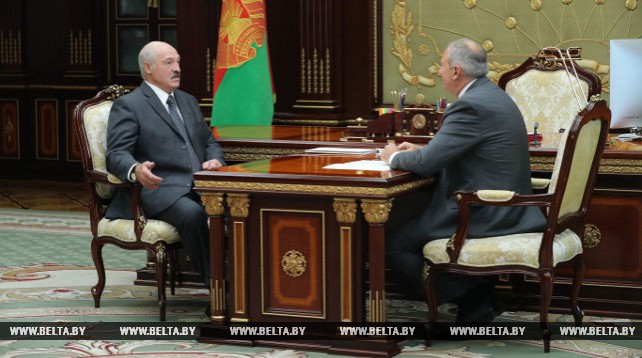 Лукашенко принял с докладом премьер-министра Румаса