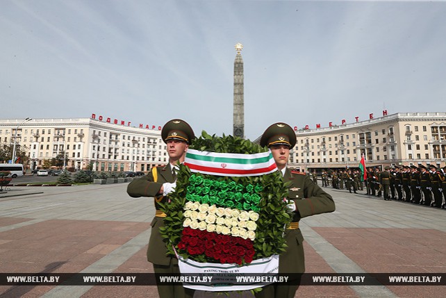 Парламентская делегация Ирана возложила венок к монументу Победы в Минске