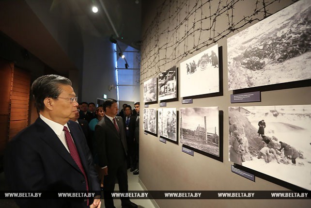 Чжао Лэцзи посетил музей истории Великой Отечественной войны