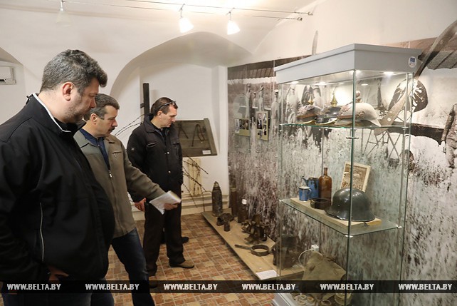 Выставка экспонатов из частных коллекций "Рэха Вялікай вайны" открылась в Поставах