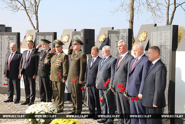 Мемориальный комплекс "Адаменская гора" открыт после реконструкции в Лиозно