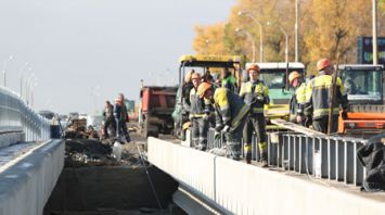 Движение транспорта по внешней стороне МКАД в районе Лошицы открыто