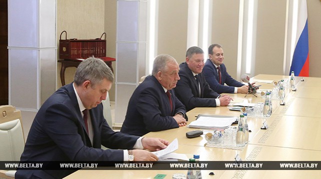 Мясникович встретился с губернаторами Брянской и Вологодской областей России
