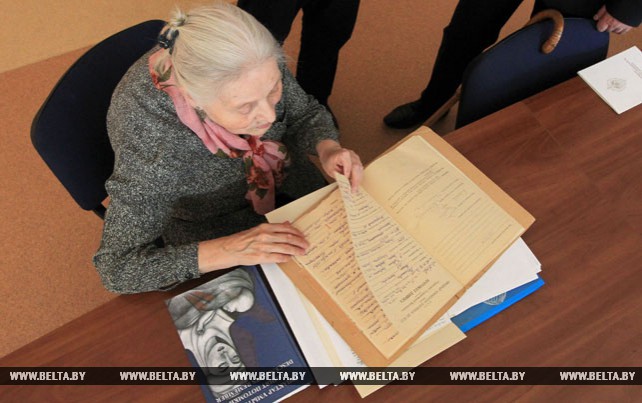 Невольной узнице "АЛЖИРа" спустя 80 лет передали дело репрессированной матери