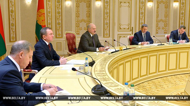 Лукашенко встретился с губернатором Иркутской области Сергеем Левченко