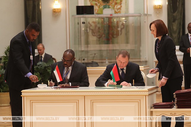 Документы в разных сферах подписаны по итогам переговоров Беларуси и Судана