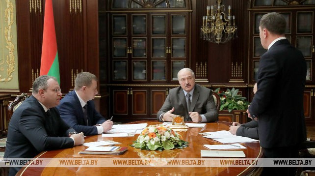 Лукашенко требует не допустить расточительства при бюджетном планировании