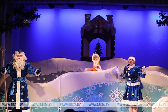 Новогодние представления для детей начались в Витебске