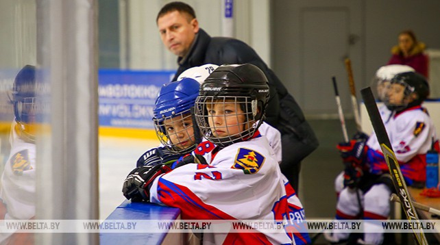 Международный турнир по хоккею с шайбой среди юниоров Shklov Ice Cup проходит в Шклове