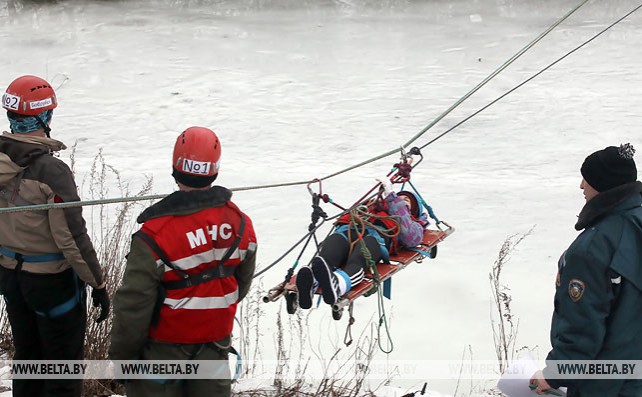 Команды МЧС со всей страны состязаются в многоборье спасателей в Гомельском районе