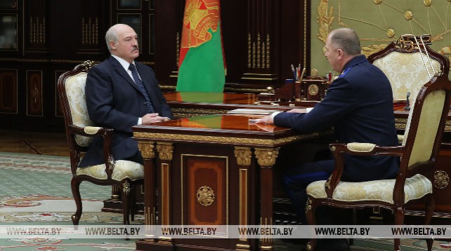 Александр Лукашенко принял с докладом Ивана Носкевича