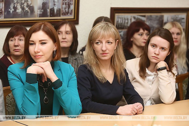 Министр информации встретился с писателями Гродненской области