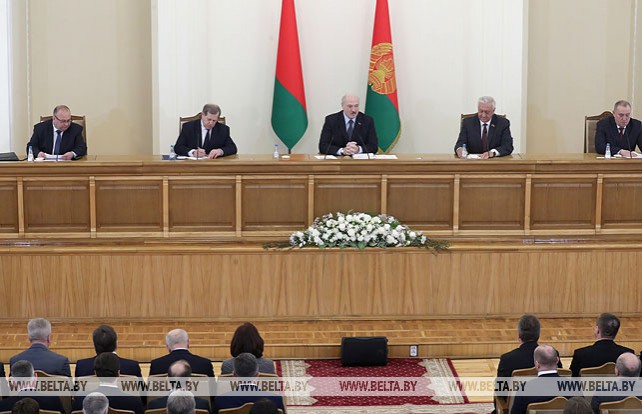 Лукашенко встретился с активом Барановичей и Барановичского района