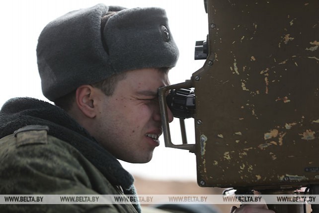 Батальонное тактическое учение с боевой стрельбой прошло под Борисовом