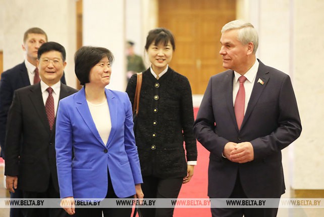 Андрейченко провел встречу с парламентской делегацией Китая