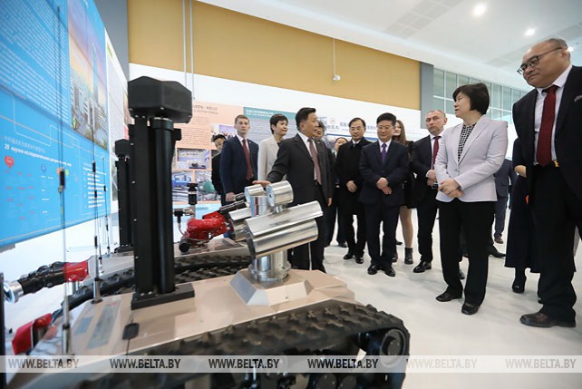 Парламентская делегация Китая посетила индустриальный парк "Великий камень"
