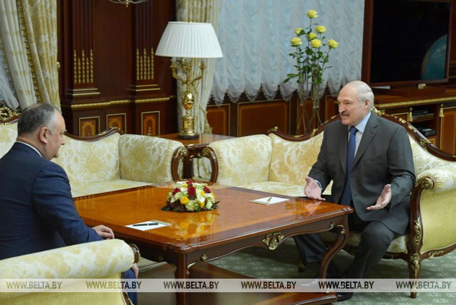 Лукашенко обсудил с Додоном двустороннее сотрудничество и отношения с Украиной и Россией