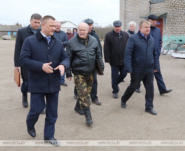 Анфимов посетил сельхозпредприятие "Мерецкие" Глубокского района