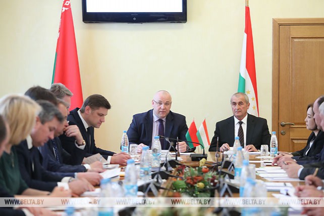Беларусь и Таджикистан будут развивать сотрудничество в машиностроении и сельском хозяйстве