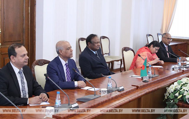 Турчин встретился с министром коммерции Бангладеш