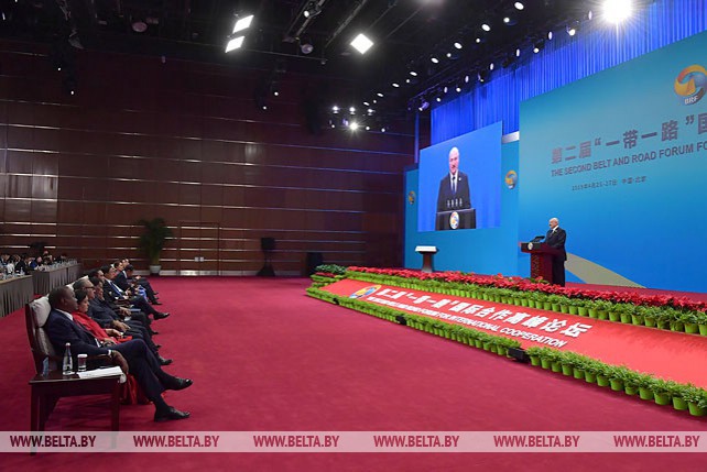 Лукашенко призывает к координации действий стран на всем протяжении "Пояса и пути"