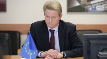 Депутат Европейского парламента, экс-президент Литвы Роландас Паксас встретился с министром энергетики Беларуси Виктором Каранкевичем