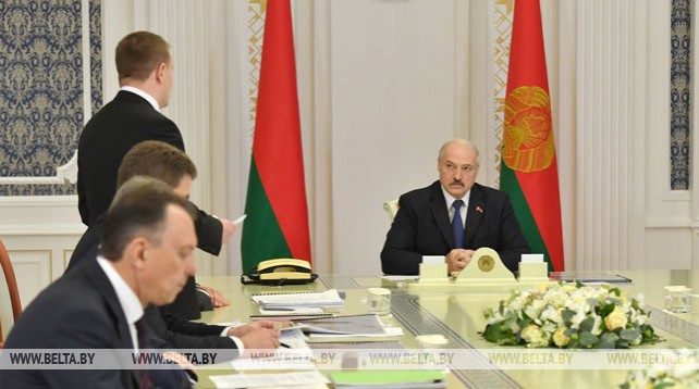 Лукашенко заслушал доклад по вопросу строительства Национального выставочного центра