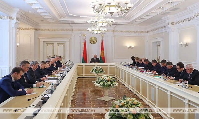 Лукашенко провел совещание по организации и проведению предстоящих выборов в Палату представителей и Совет Республики Национального собрания