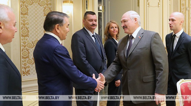 Лукашенко встретился с руководителями конституционных судов зарубежных государств