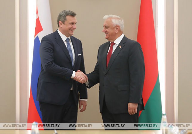 Мясникович встретился со словацкой парламентской делегацией