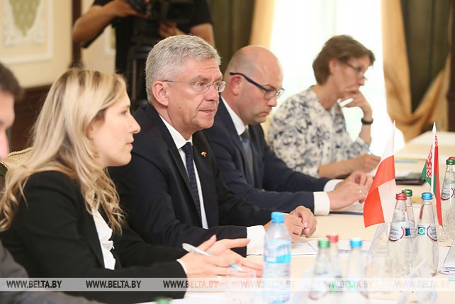 Мясникович встретился с польскими парламентариями