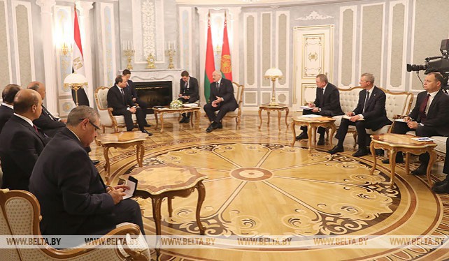 Лукашенко провел встречу в узком составе с Абдель Фаттахом ас-Сиси