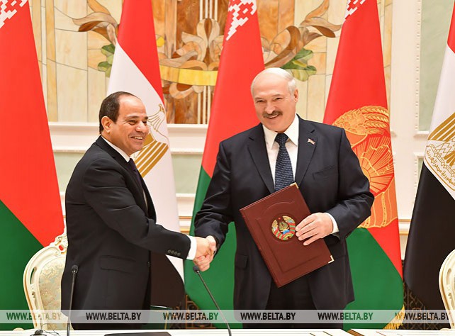 Лукашенко и Абдель Фаттах ас-Сиси подписали ряд документов по итогам встречи