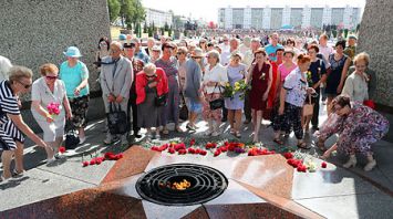 В Витебске почтили память советских воинов, освободивших город от немецко-фашистских захватчиков