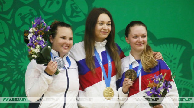 Россиянка Юлия Зыкова выиграла золото в стрельбе из малокалиберной винтовки на 50 м