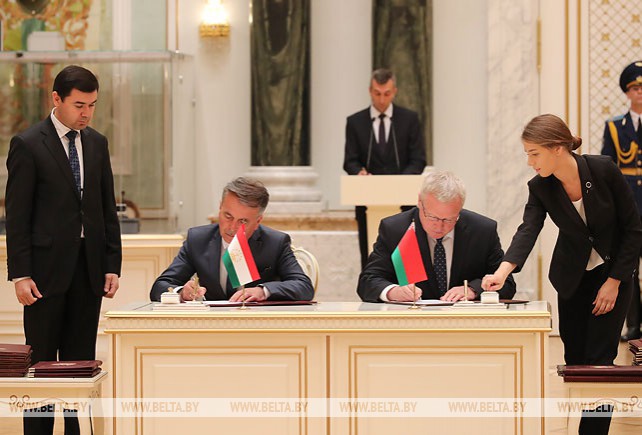 Представители Беларуси и Таджикистана подписали ряд документов
